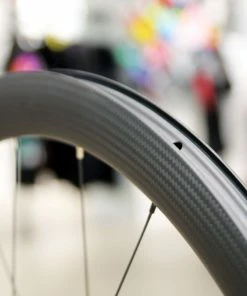 SMParts. Force 45 TLR 3K Twill Weave X DT SWISS 370 Track 20/24 Loch Laufradsatz 10 SMParts. Force 45 TLR 3K Twill Weave X DT SWISS 370 Track 20/24 Loch Laufradsatz -Fahrrad Verkaufsladen 31019 SMP 3K DT 370 LRS 4