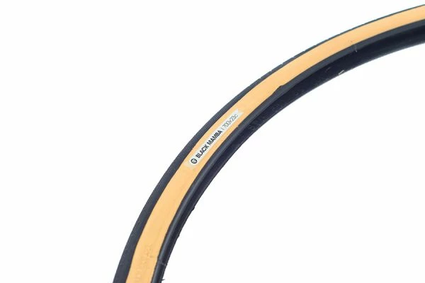 BLB Black Mamba Drahtreifen 700c - Schwarz/Tan Wall 2 BLB Black Mamba Drahtreifen 700c - Schwarz/Tan Wall – Bild 2