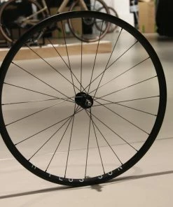 H+Son Archetype X MACK HUBS Low Flange Hinterrad Schwarz 24Loch