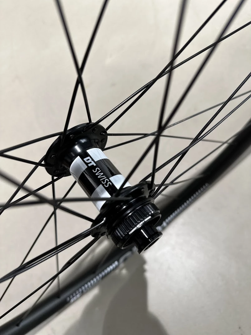 DT-Swiss GR531 X DT-Swiss 350 Road Centerlock Laufradsatz - 28 Loch 4 DT-Swiss GR531 X DT-Swiss 350 Road Centerlock Laufradsatz - 28 Loch – Bild 4