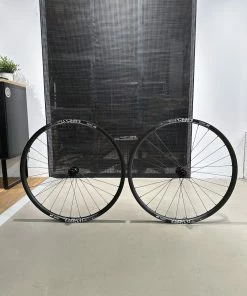 DT-Swiss GR531 X DT-Swiss 350 Road Centerlock Laufradsatz - 28 Loch