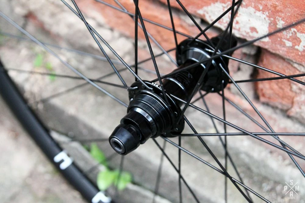 H+Son Archetype X BLB KING HUB Track Laufradsatz Schwarz, 32Loch 3 H+Son Archetype X BLB KING HUB Track Laufradsatz Schwarz, 32Loch – Bild 3