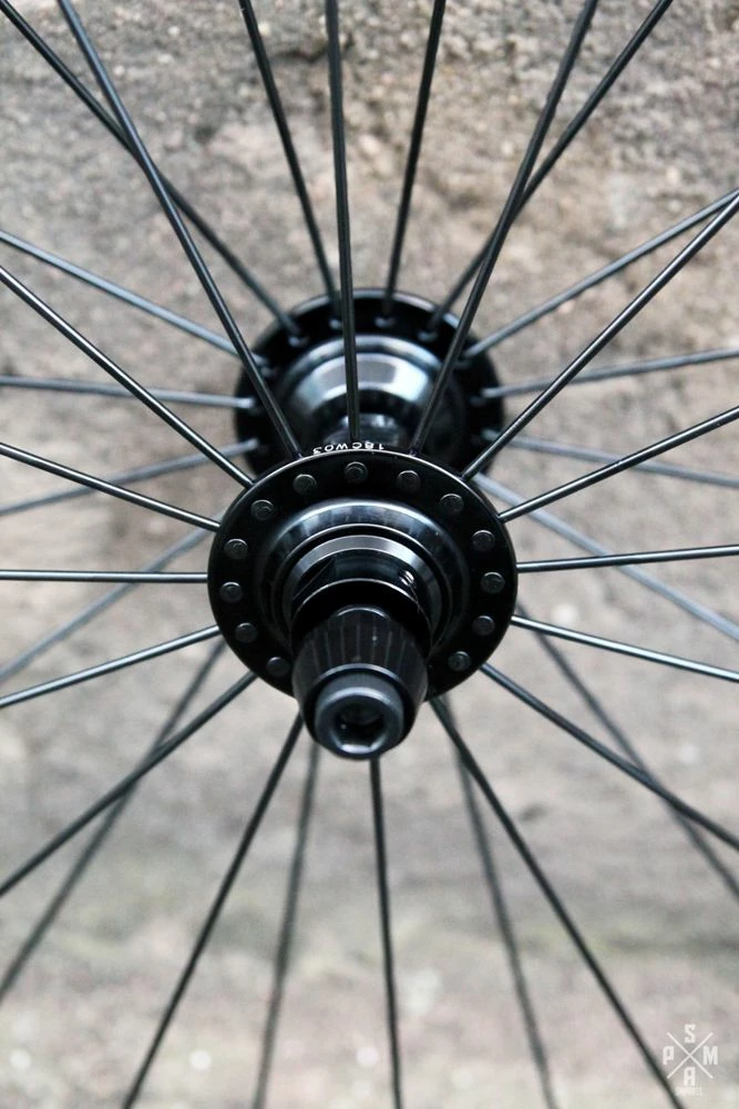 H+Son Archetype X BLB KING HUB Track Laufradsatz Schwarz, 32Loch 5 H+Son Archetype X BLB KING HUB Track Laufradsatz Schwarz, 32Loch – Bild 5