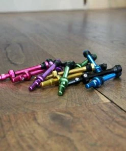 Muc-Off Tubeless Ventile 60mm - Farbig -Fahrrad Verkaufsladen Muc Off Tubeless Ventile 1