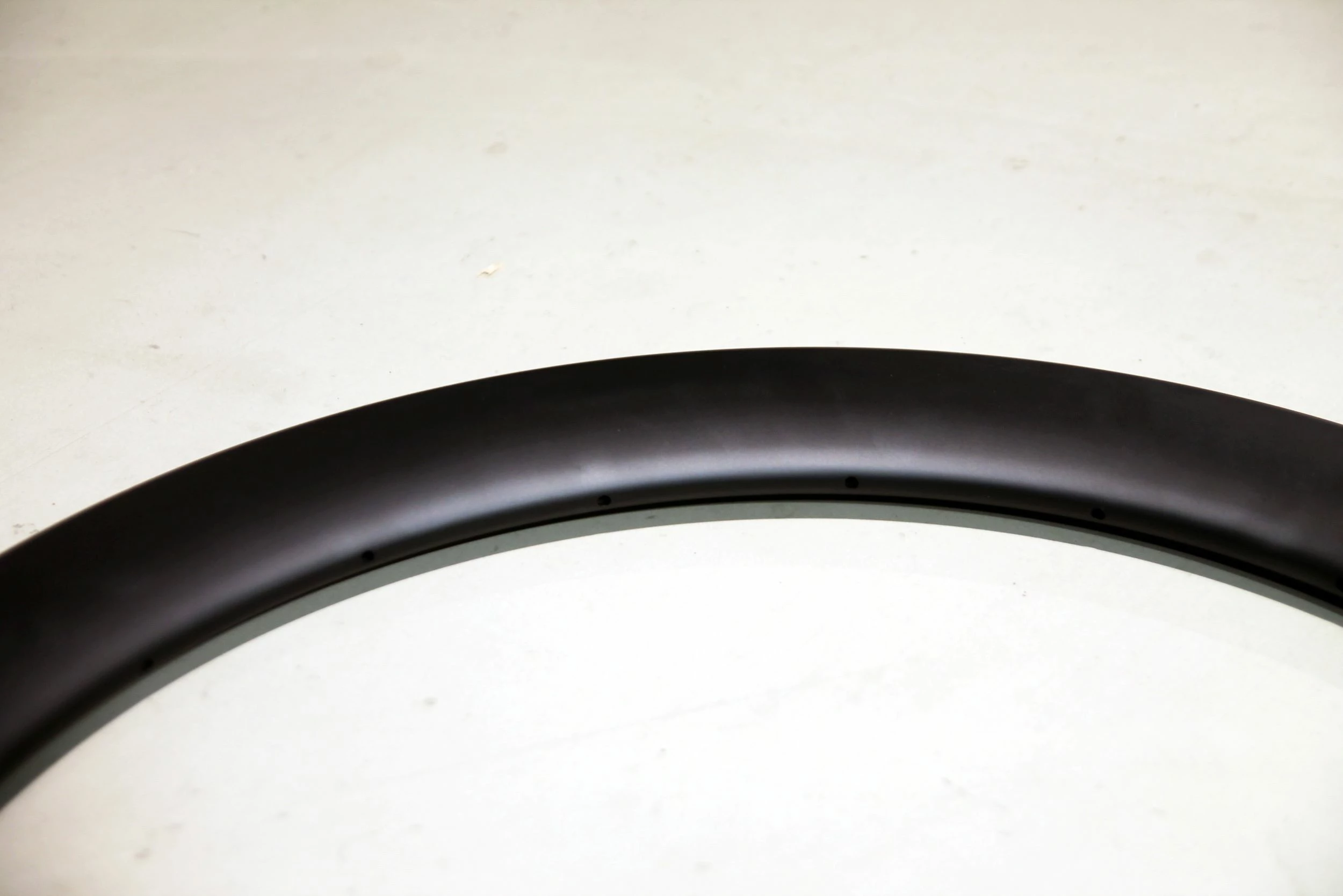 SMParts. Force 63, T700 Clincher TLR Carbon Felge UD Matt, 700c 28" 4 SMParts. Force 63, T700 Clincher TLR Carbon Felge UD Matt, 700c 28" – Bild 4