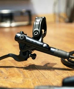 Shimano Scheibenbremsanlage 4-Kolben BR-MT420 & SLX BL-7100 Hebel Für (e)Bullitt -Fahrrad Verkaufsladen Shimano MT420 SLX 7