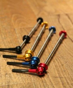 SMParts. SM-Parts Schnellspanner Mit Titanachse Und Carbonhebel - Set