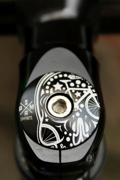 SMParts. SM-Parts Skull A-Head Kappe 1 1/8" Schwarz 1 SMParts. SM-Parts Skull A-Head Kappe 1 1/8" Schwarz