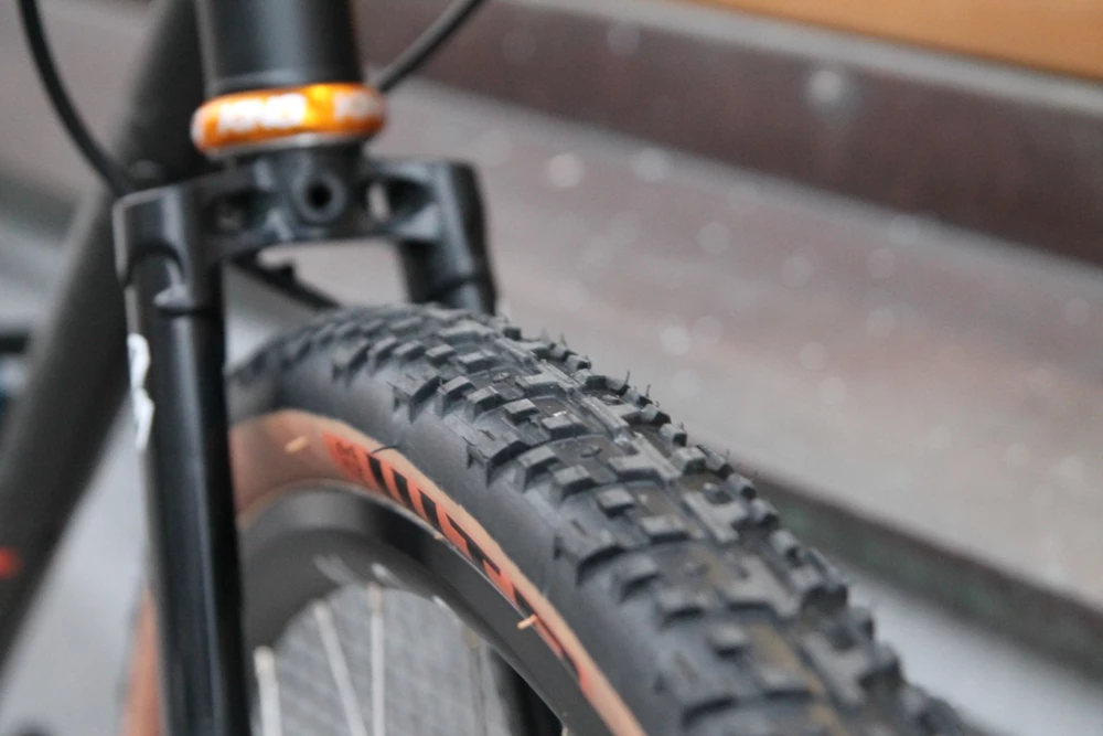 WTB Nano TCS Light Fast Rolling 700x40c - Schwarz/Braun 3 WTB Nano TCS Light Fast Rolling 700x40c - Schwarz/Braun – Bild 3